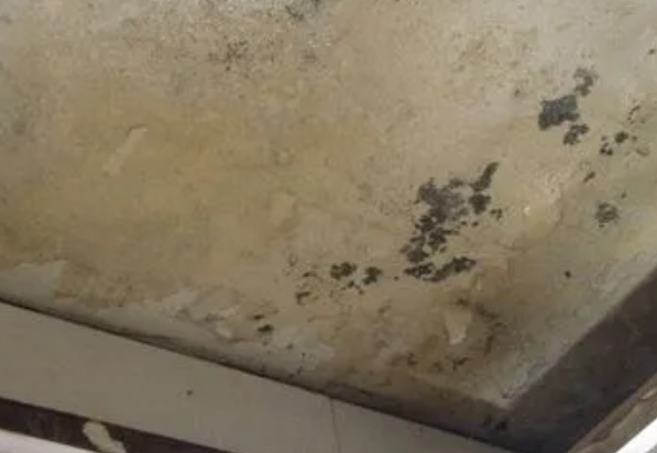 扎赉诺尔阳台漏水维修公司分享下扎赉诺尔卫生间渗水维修需要注意哪些问题。
