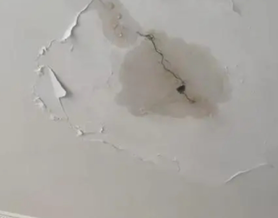 扎赉诺尔阳台漏水维修公司分享下屋面防水工程质量问题原因分析